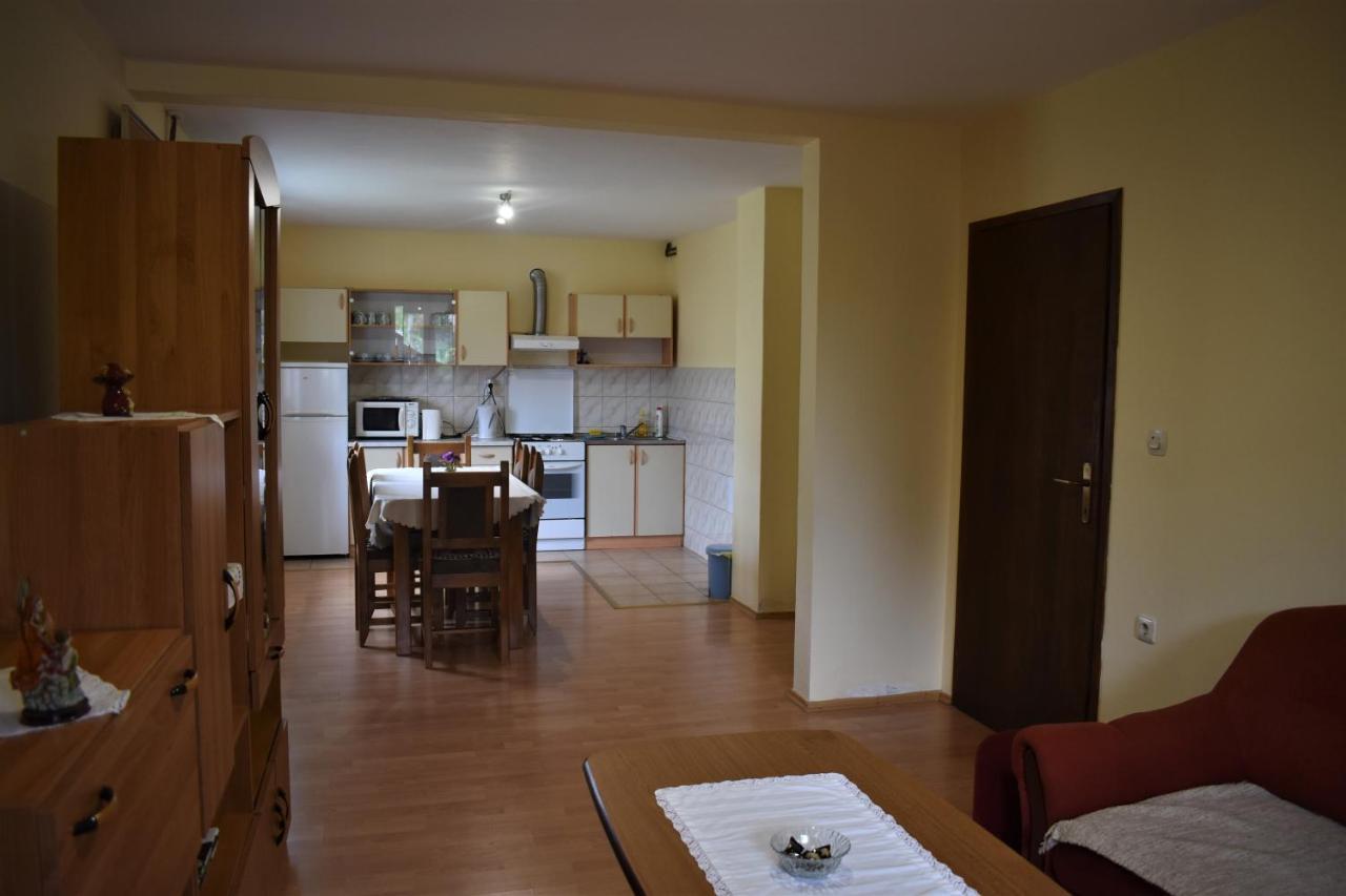 Apartments Sabljak Rakovica Esterno foto