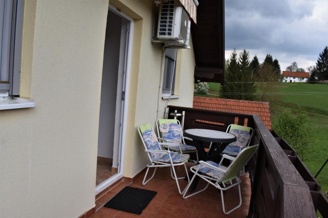 Apartments Sabljak Rakovica Esterno foto