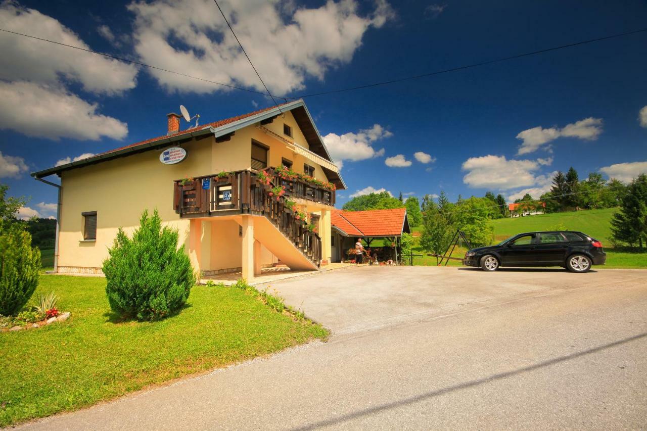 Apartments Sabljak Rakovica Esterno foto
